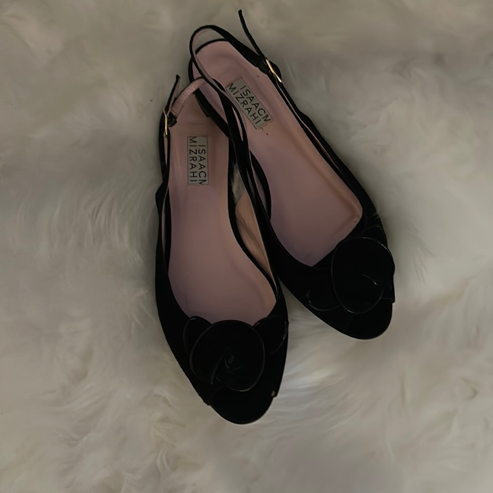 Black Suede flat Isaac Mizrahi Size 8.5 peep toe